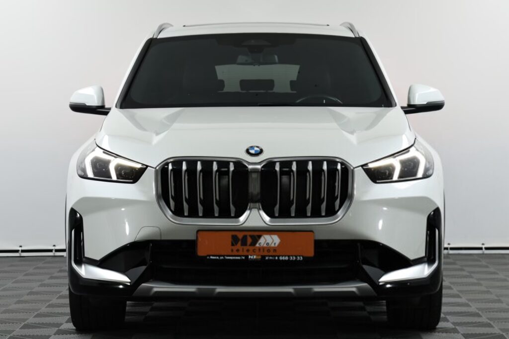 BMW X1 U11