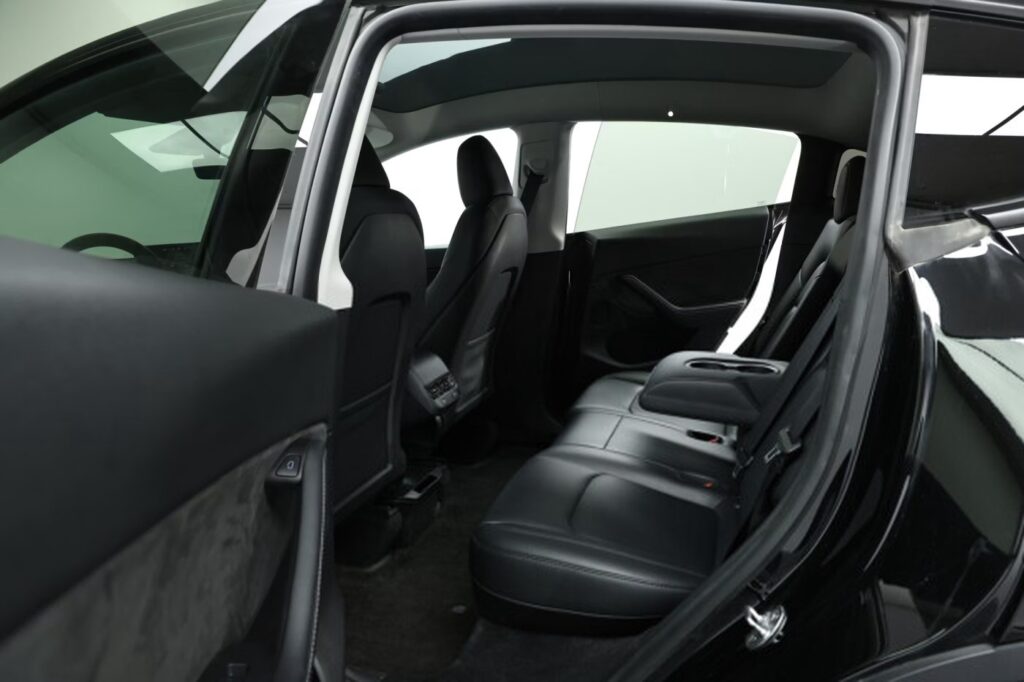 Tesla Model Y I