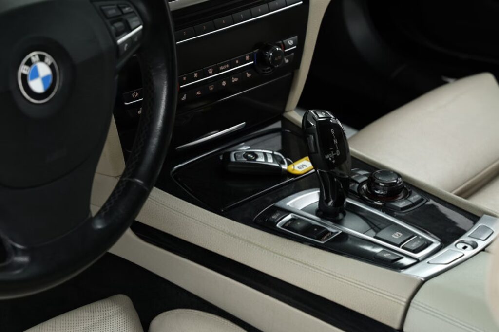 BMW 7 серия F01, F04