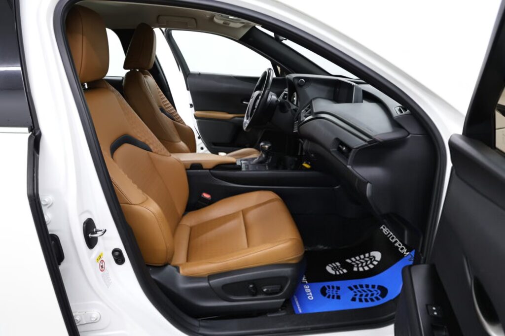 Lexus UX I