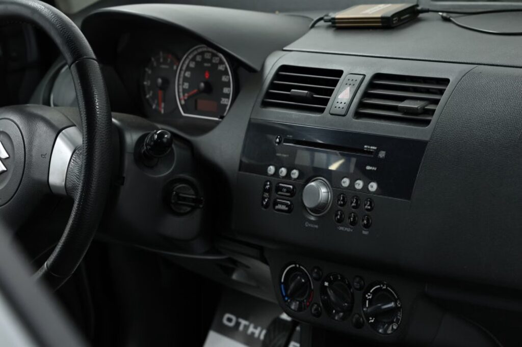Suzuki Swift III