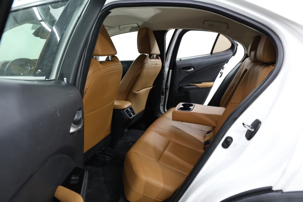 Lexus UX I