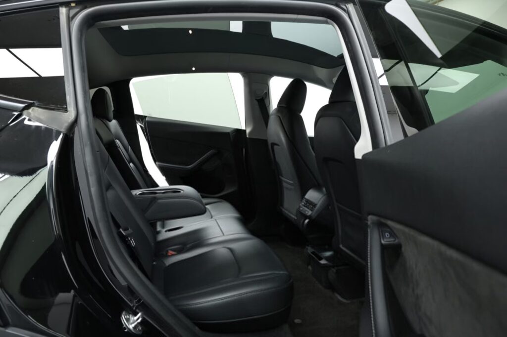 Tesla Model Y I