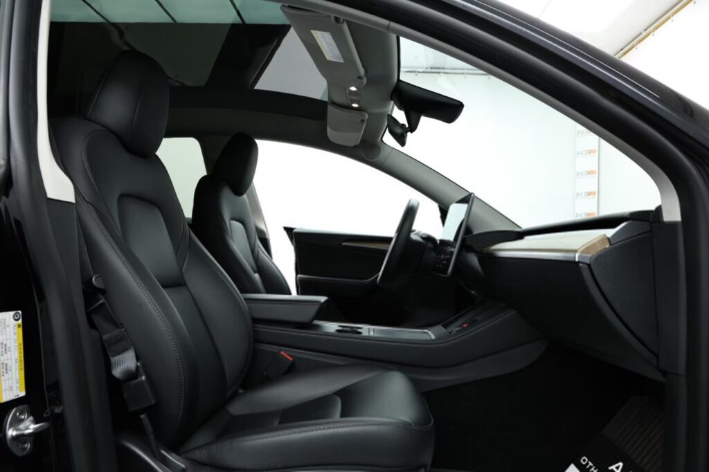 Tesla Model Y I