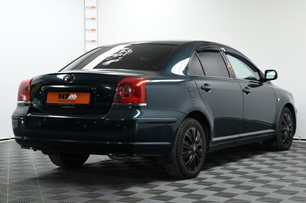 Toyota Avensis II (T250)