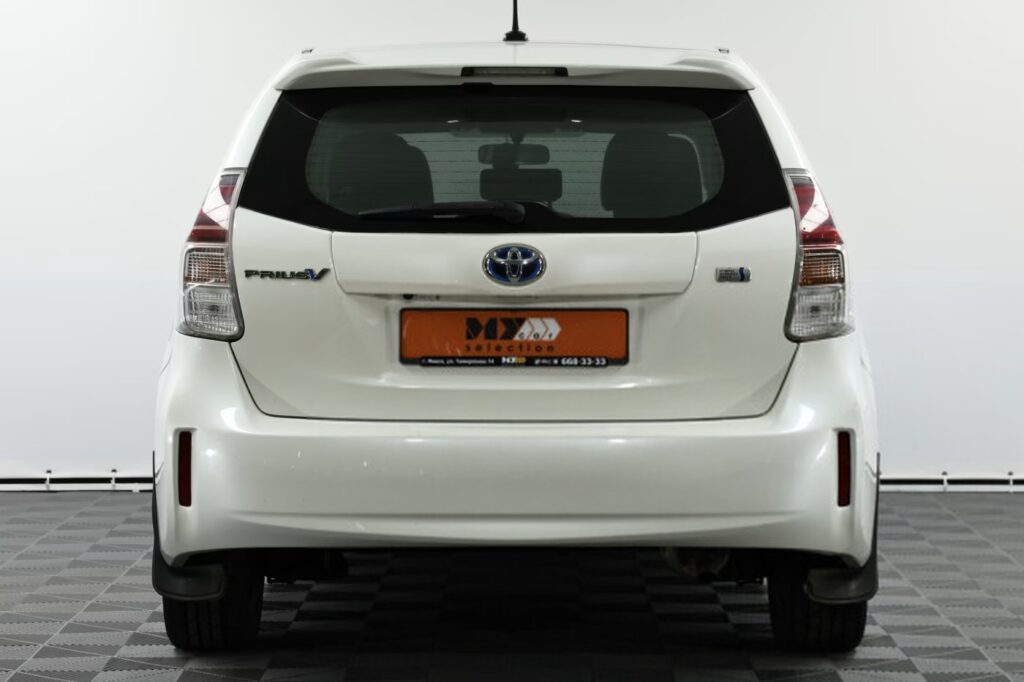 Toyota Prius V(+) ZVW40/41 · Рестайлинг