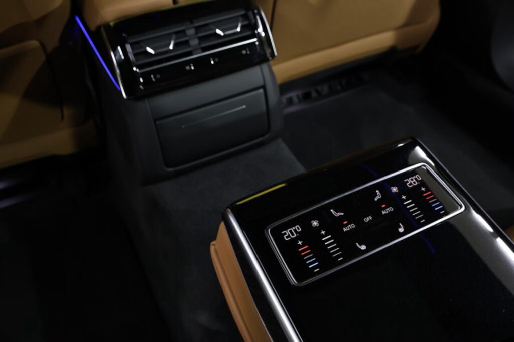 Audi A8 D5