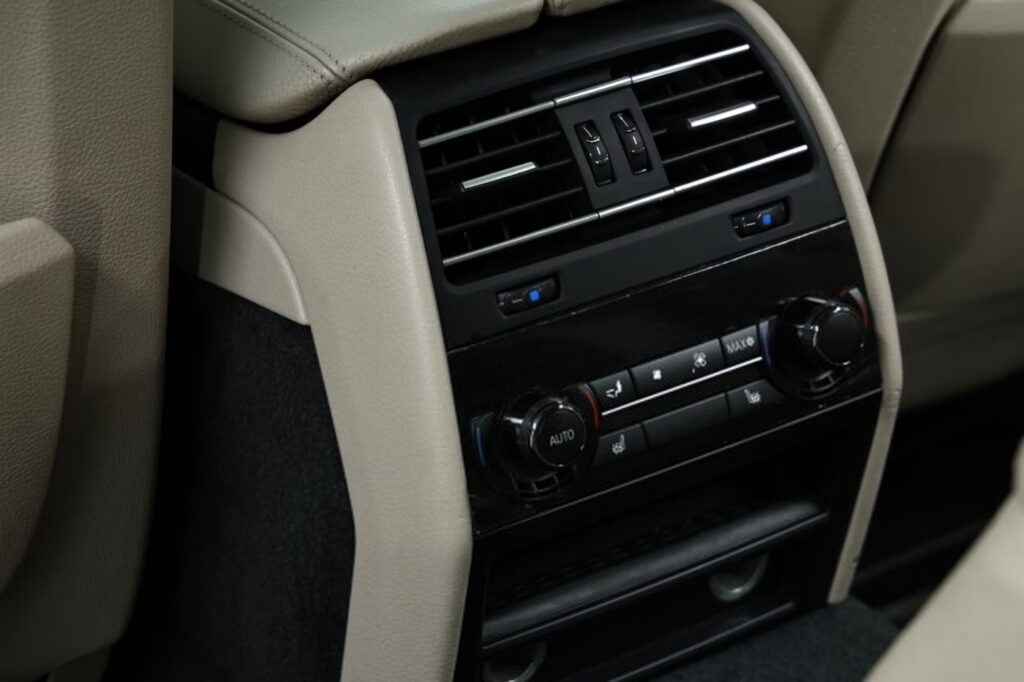BMW 7 серия F01, F04