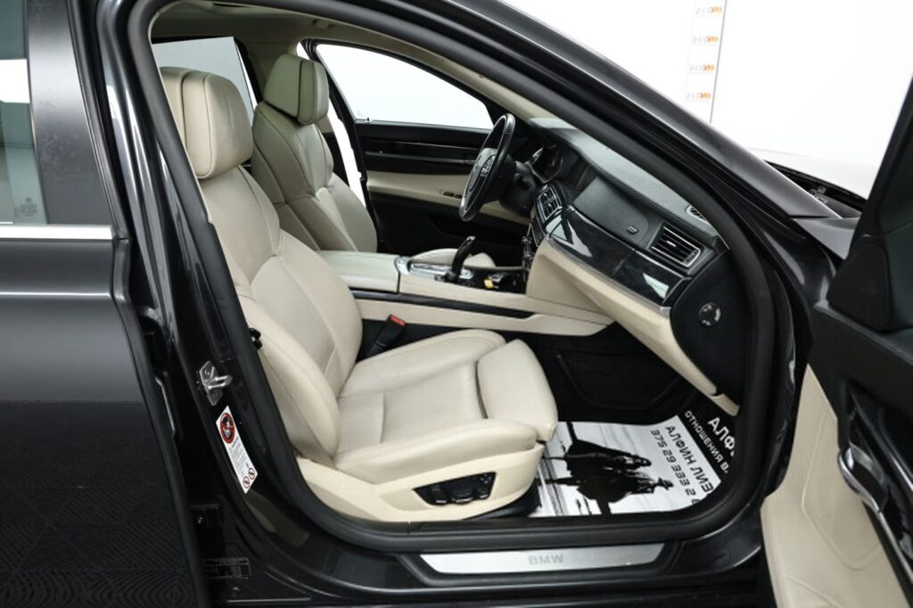 BMW 7 серия F01, F04