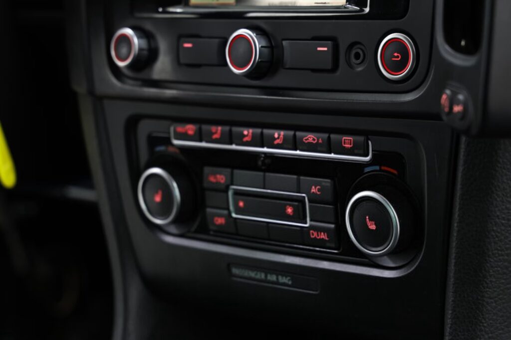 Volkswagen Golf VI