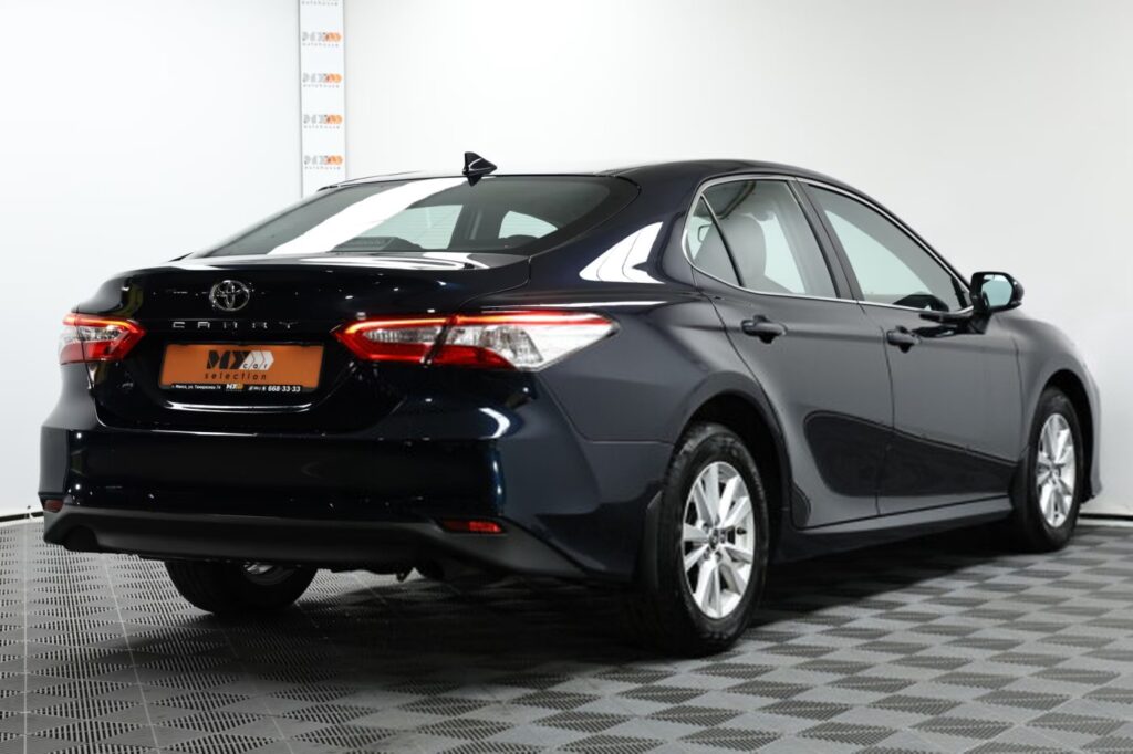 Toyota Camry XV70