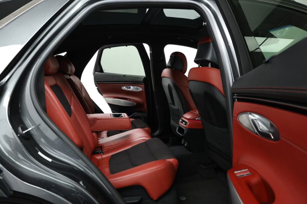 Genesis gv70 I