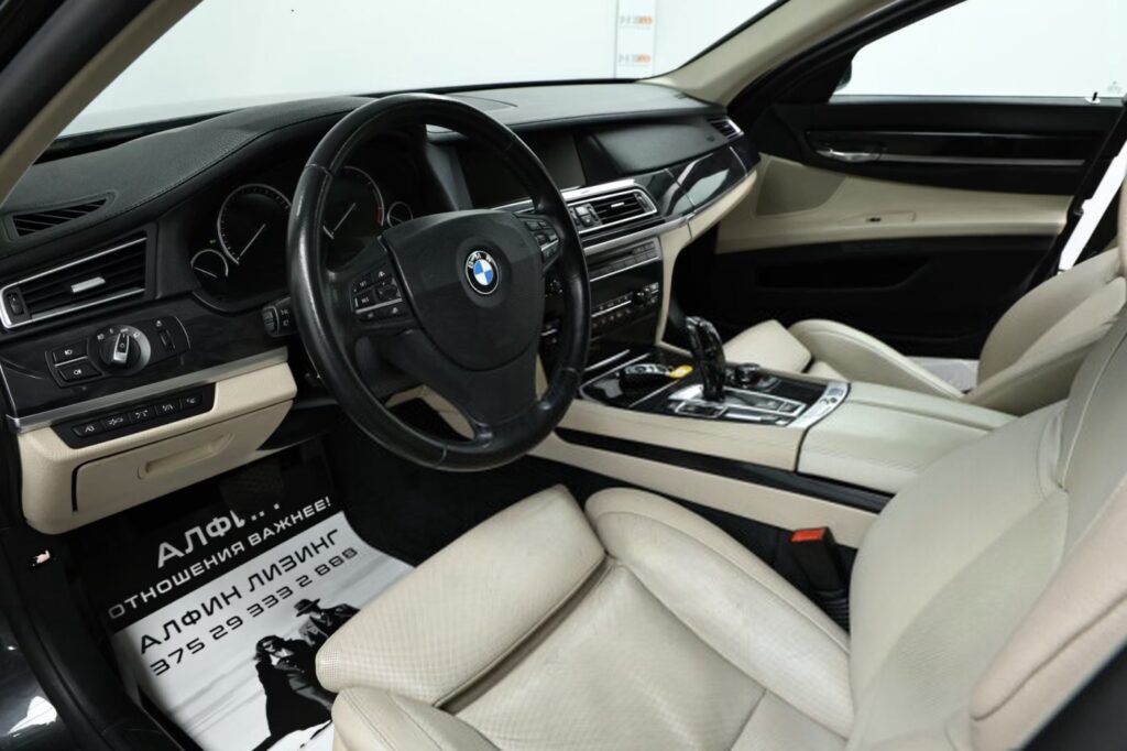 BMW 7 серия F01, F04
