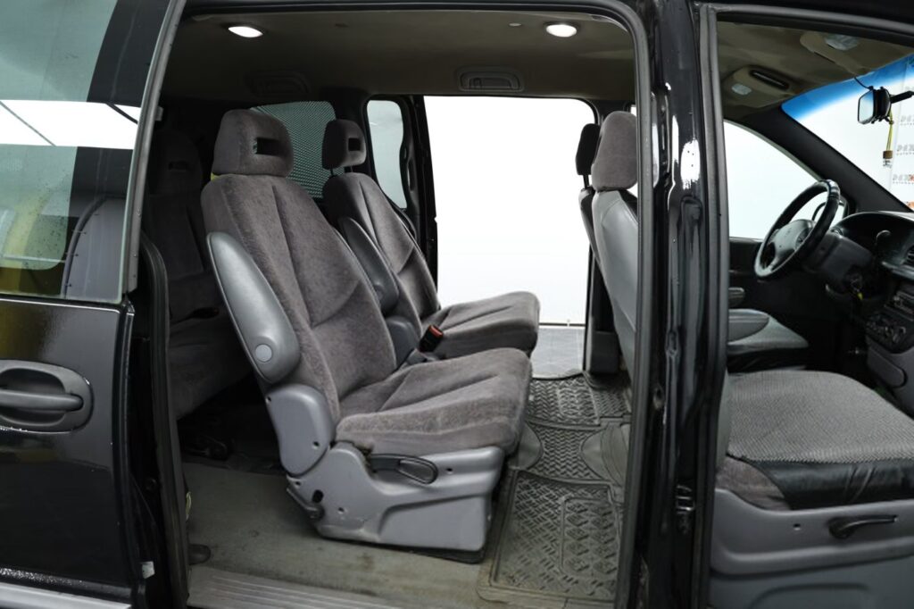 Chrysler Voyager III