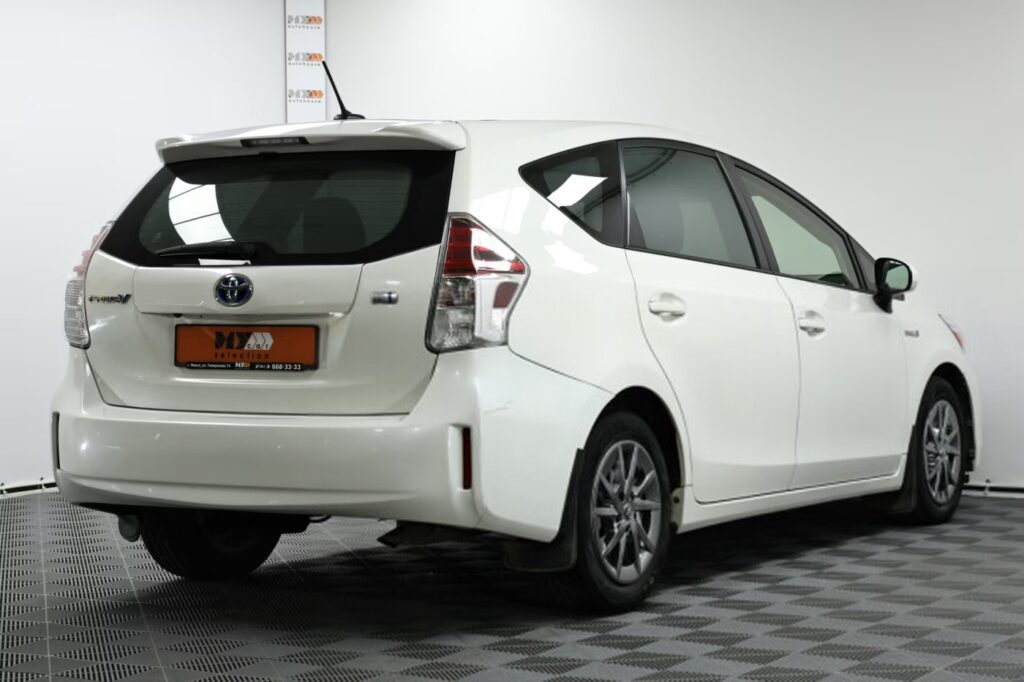 Toyota Prius V(+) ZVW40/41 · Рестайлинг