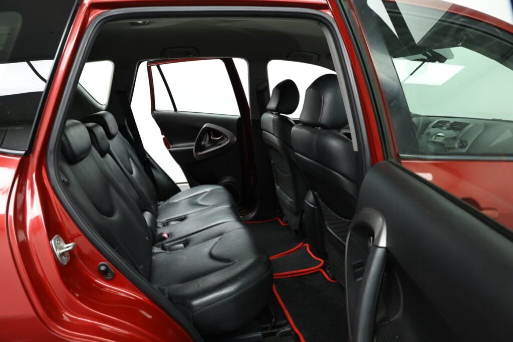Toyota RAV4 III (XA30)