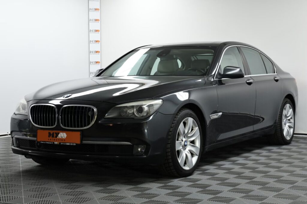 BMW 7 серия F01, F04