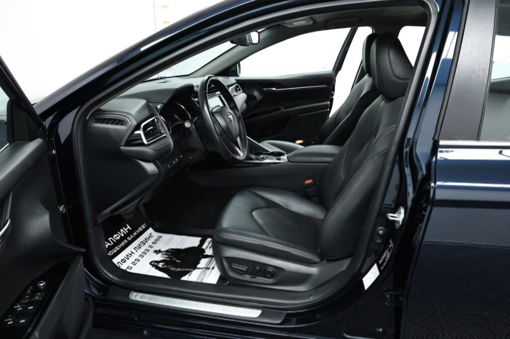 Toyota Camry XV70