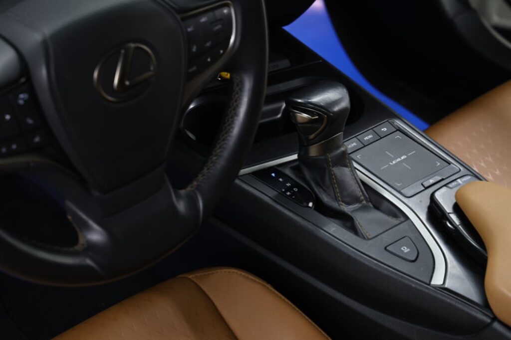 Lexus UX I