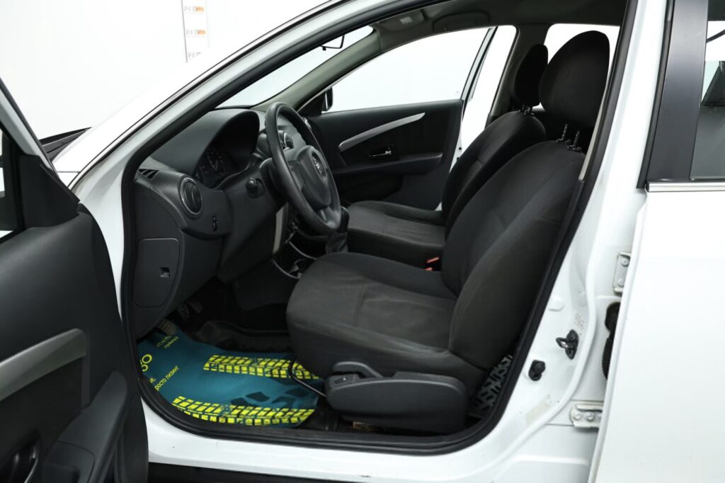 Nissan Almera III (G15)
