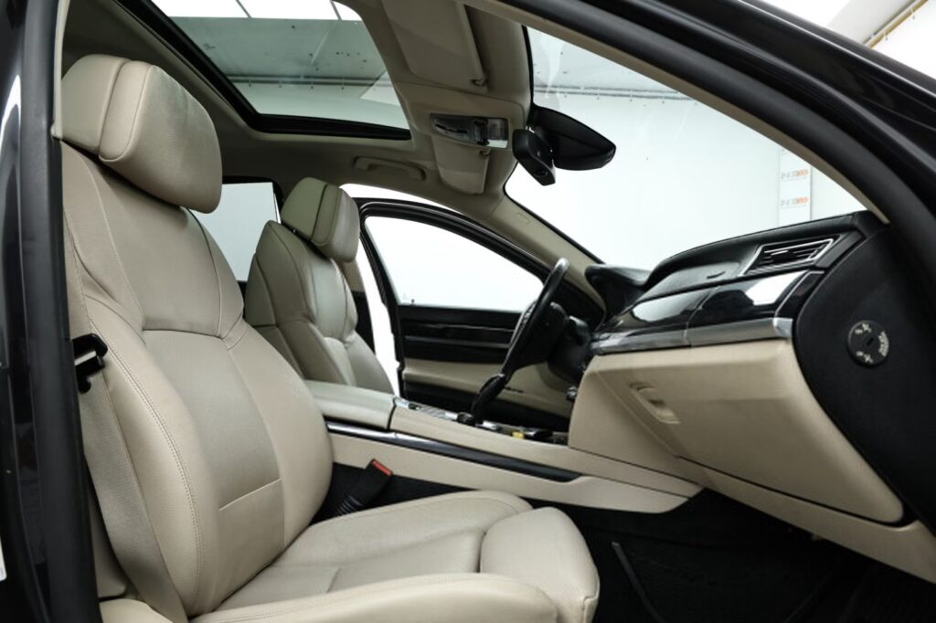 BMW 7 серия F01, F04