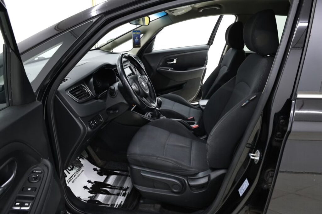 Kia Carens III