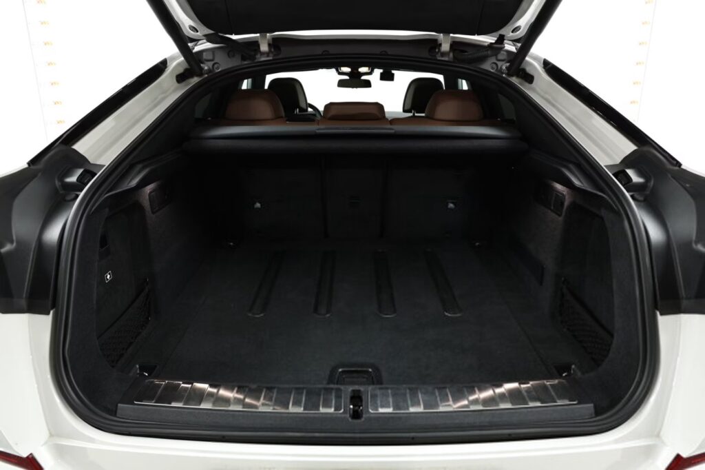 BMW X6 G06 · Рестайлинг