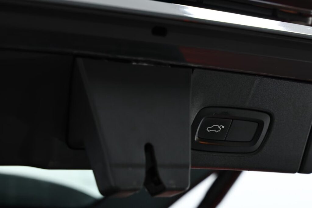 Volvo V90 II