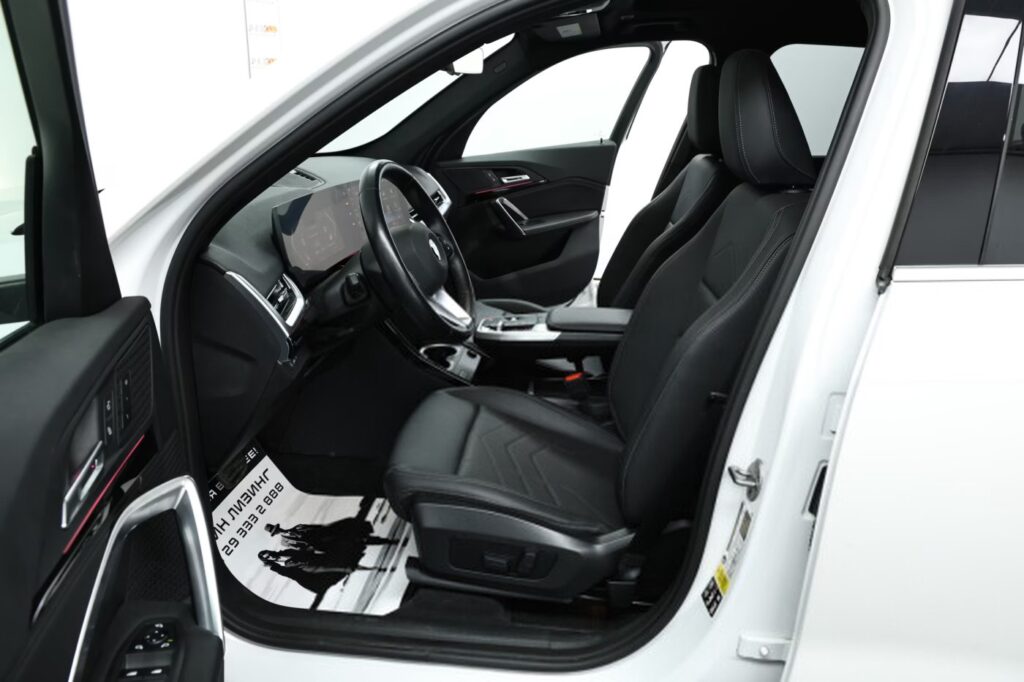BMW X1 U11