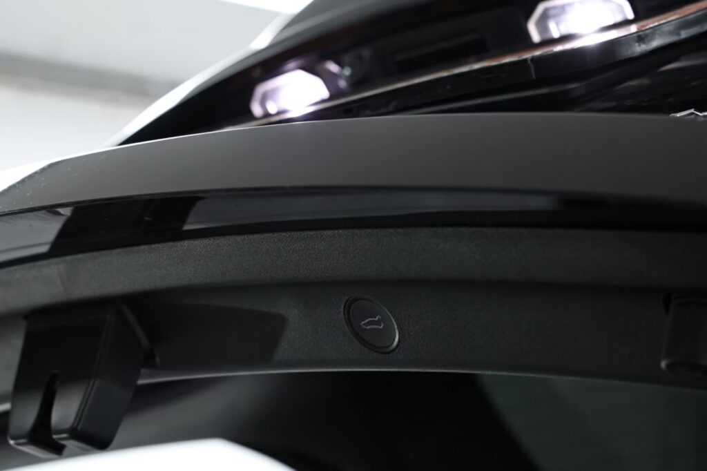 Tesla Model Y I