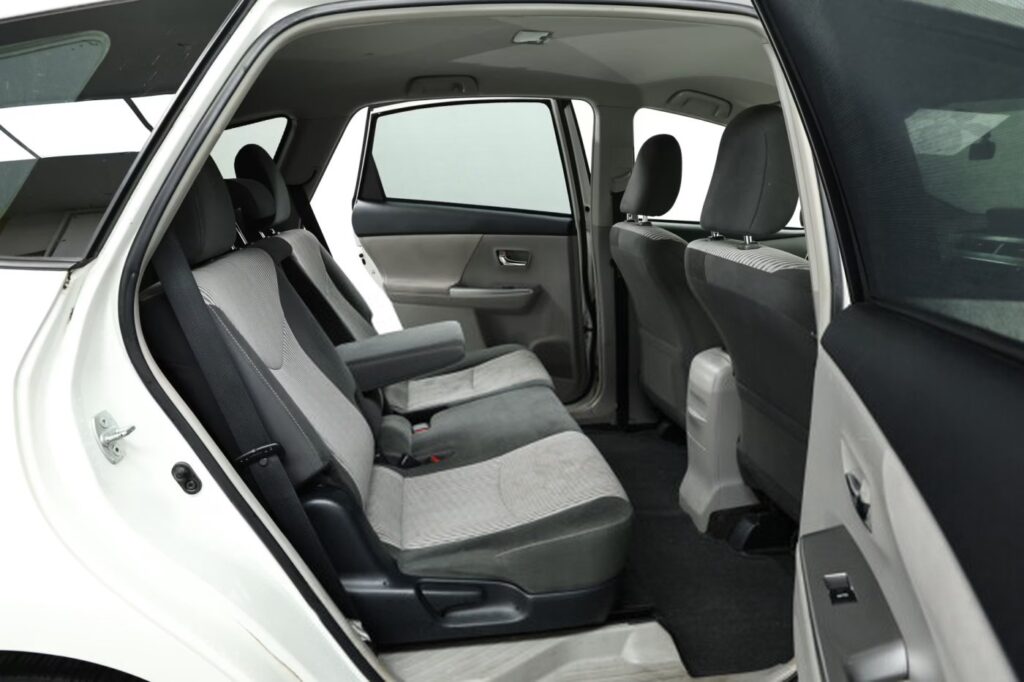 Toyota Prius V(+) ZVW40/41 · Рестайлинг