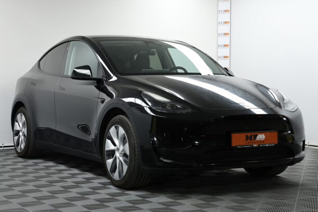 Tesla Model Y I