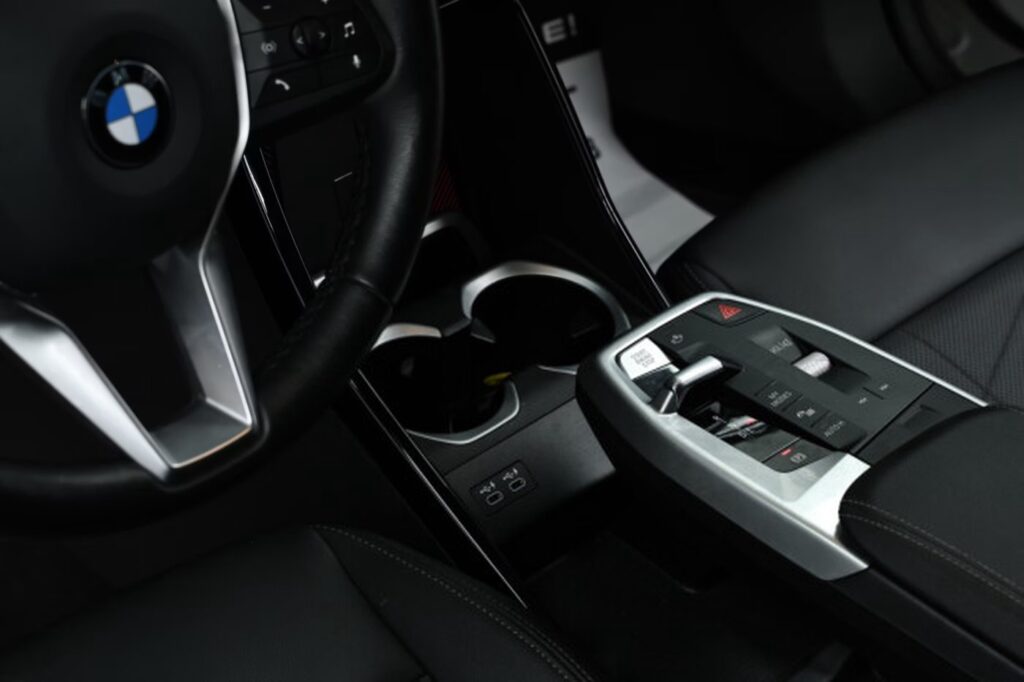 BMW X1 U11