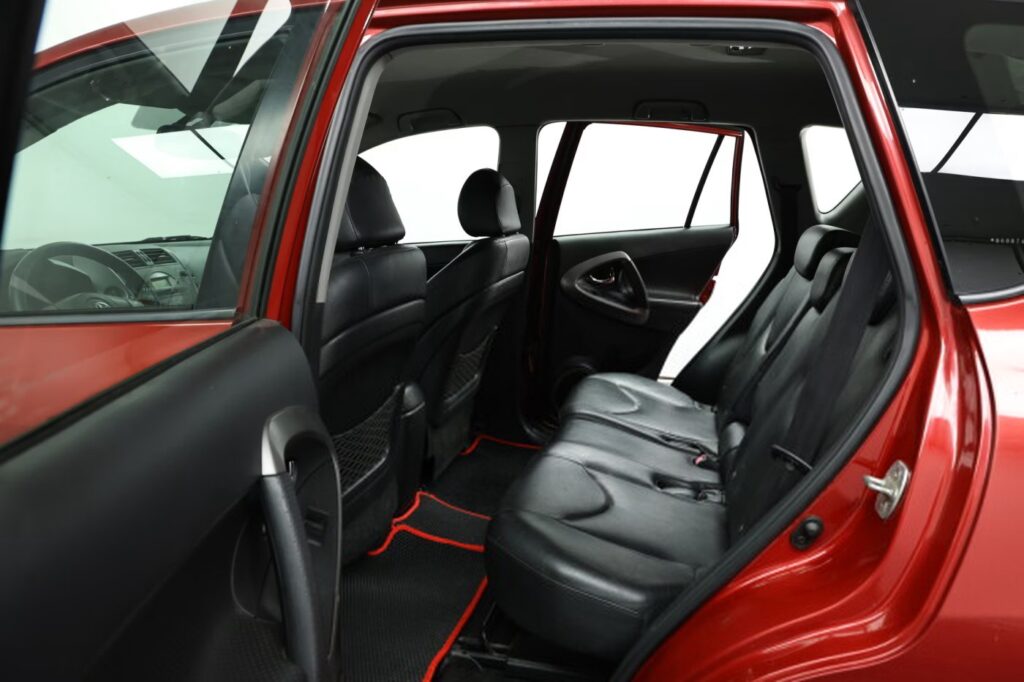 Toyota RAV4 III (XA30)