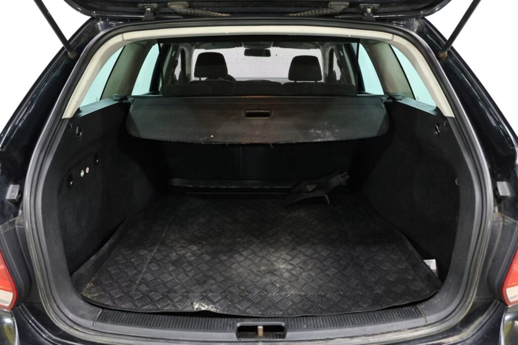Volkswagen Golf VI