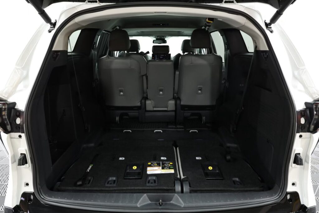 Toyota Sienna IV (XL40)