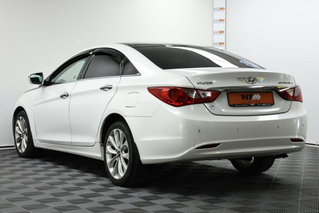 Hyundai Sonata YF