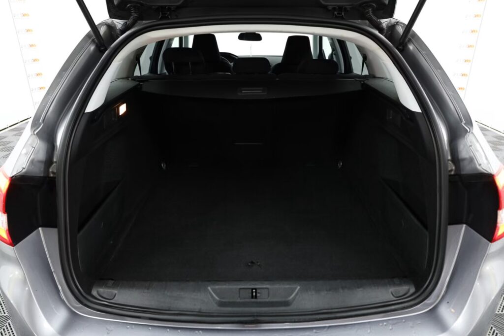 Peugeot 308 T9 · Рестайлинг