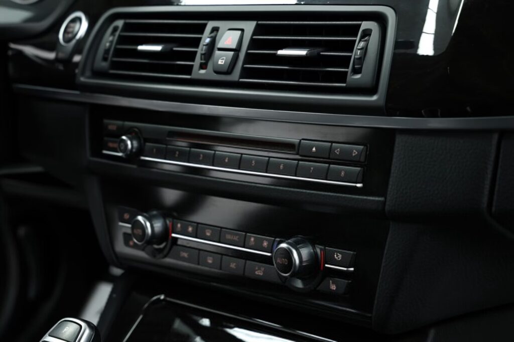 BMW 5 серия F10, F11 · Рестайлинг