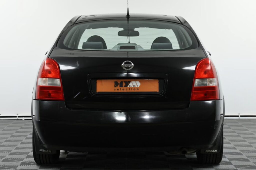 Nissan Primera P12