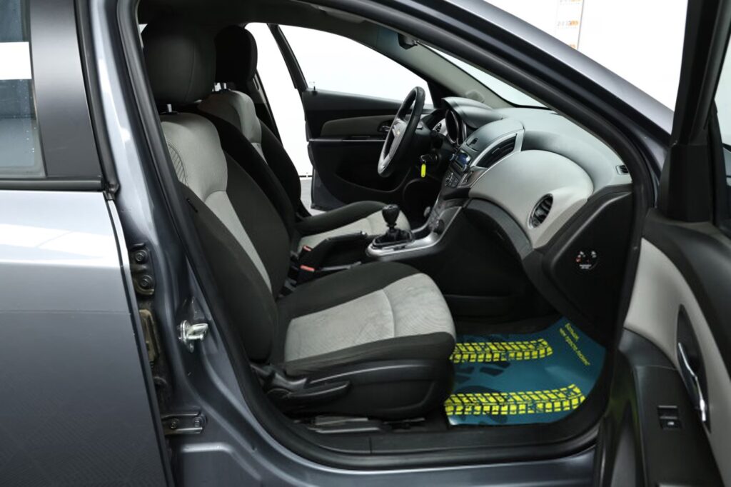 Chevrolet Cruze J300 · Рестайлинг