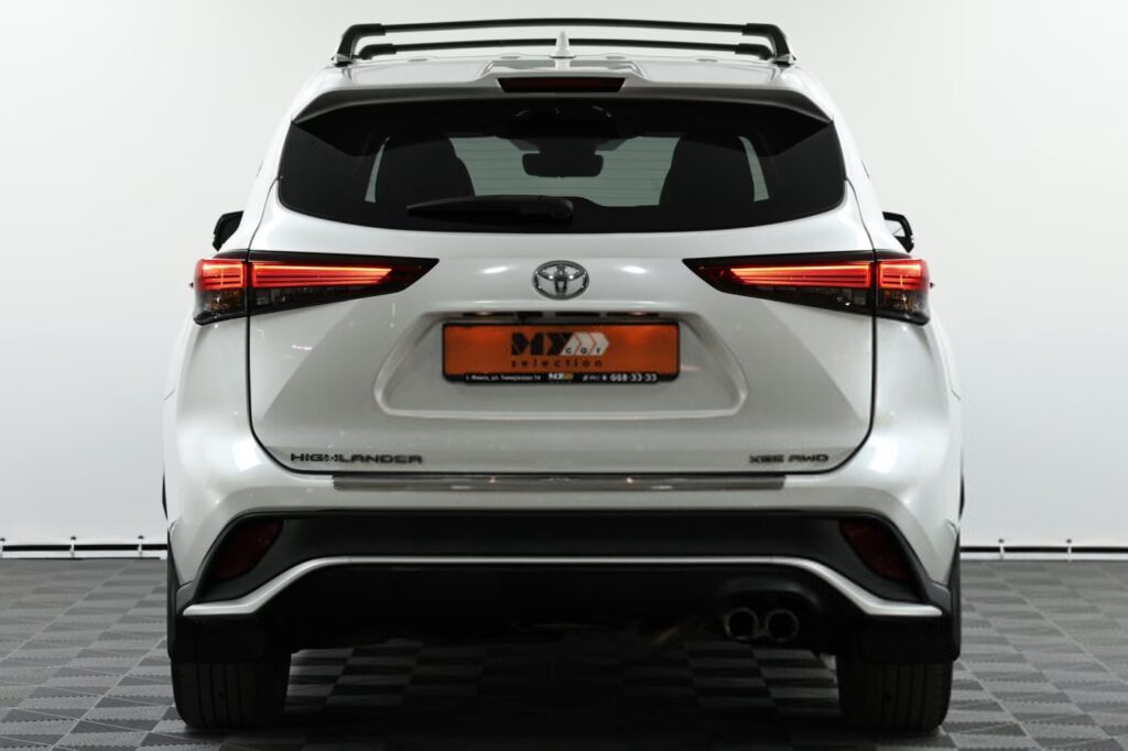 Toyota Highlander IV (XU70)