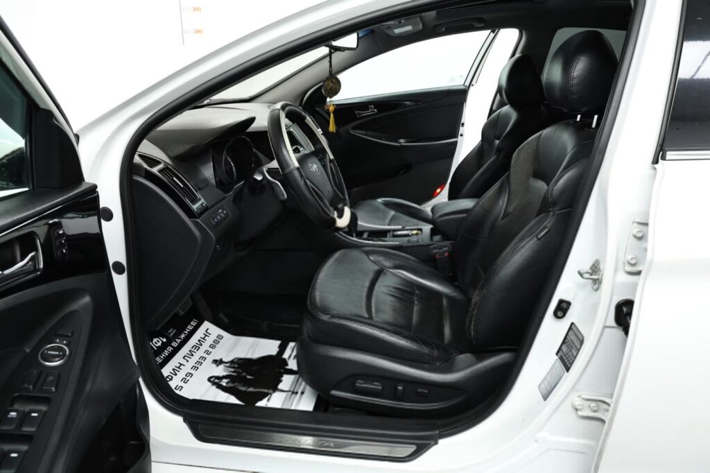 Hyundai Sonata YF