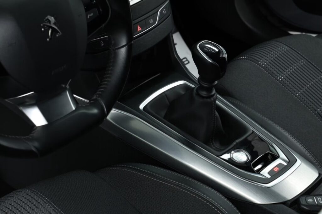Peugeot 308 T9 · Рестайлинг