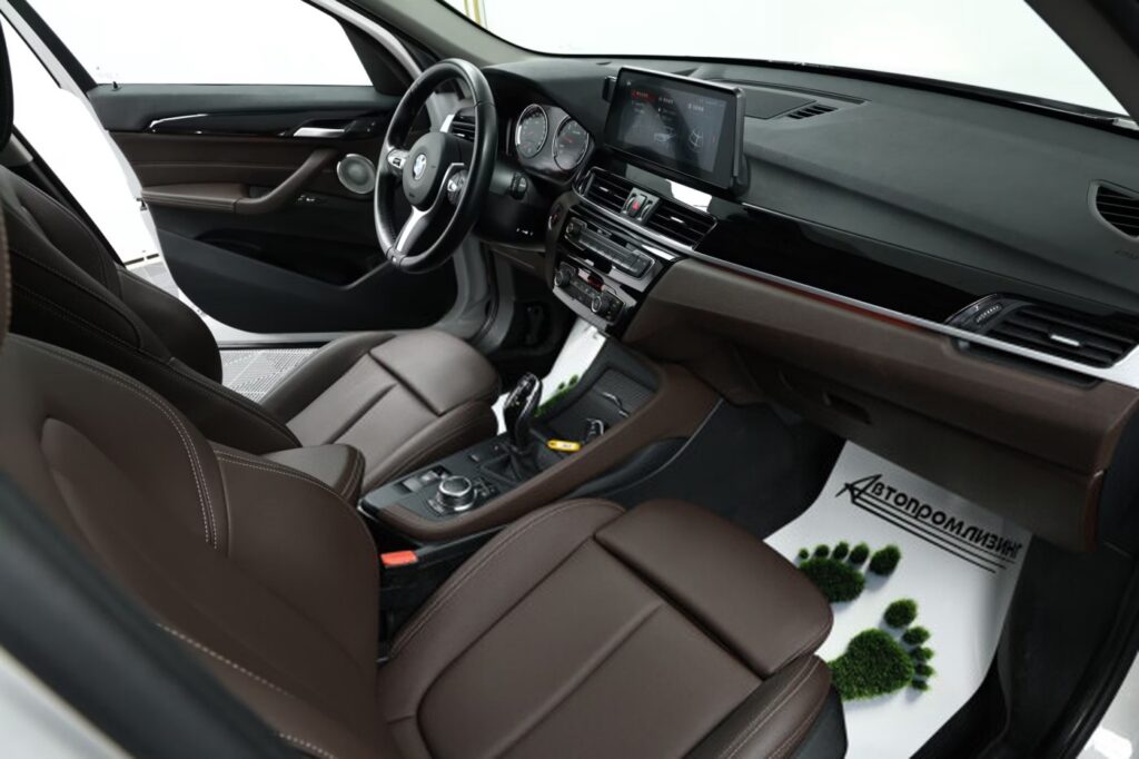 BMW X1 F48 · Рестайлинг