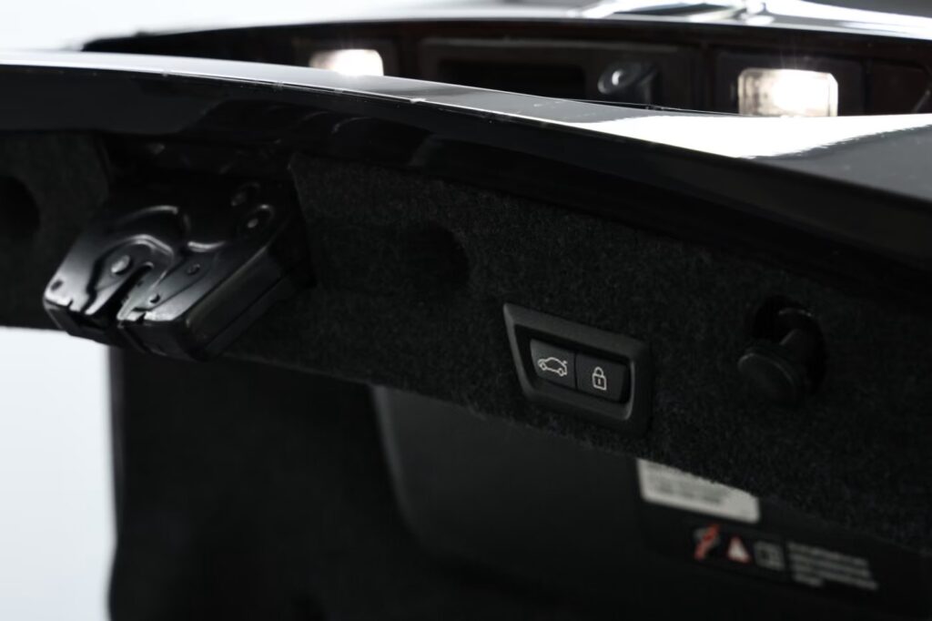 BMW 5 серия F10, F11 · Рестайлинг
