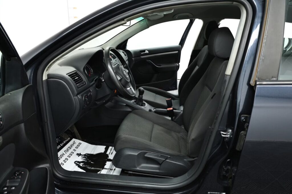 Volkswagen Jetta V