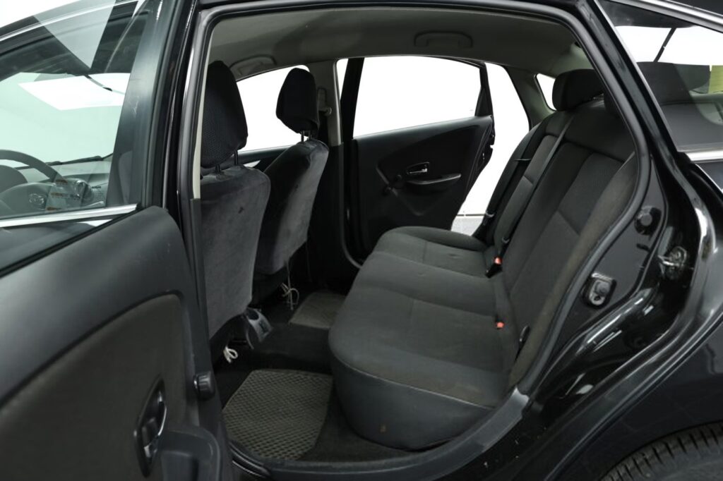 Nissan Almera III (G15)