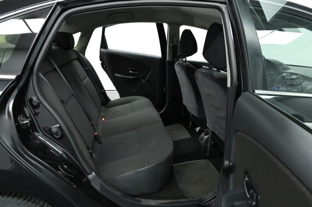 Nissan Almera III (G15)
