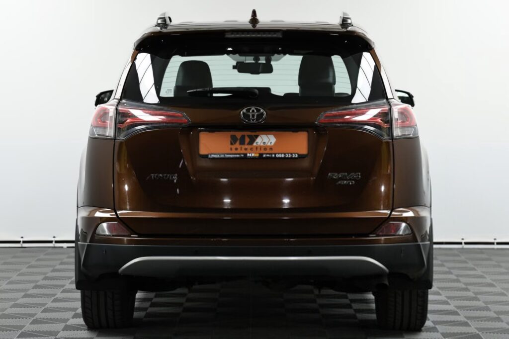 Toyota RAV4 IV (XA40) · Рестайлинг